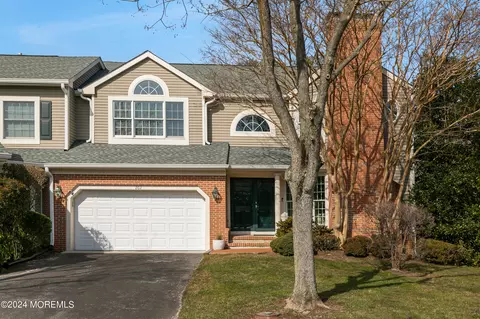202 Heritage Ct, Little Silver, NJ 07739