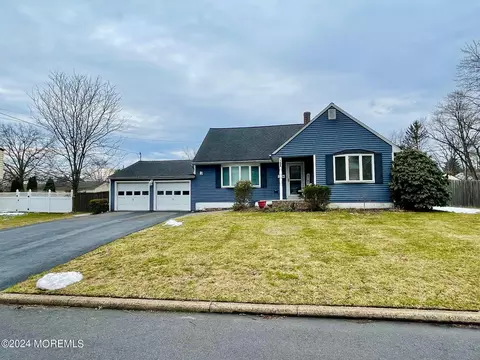 96 Irving Ave, Spotswood, NJ 08884