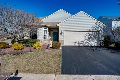 144 Eleanor Rd, Manchester, NJ 08759