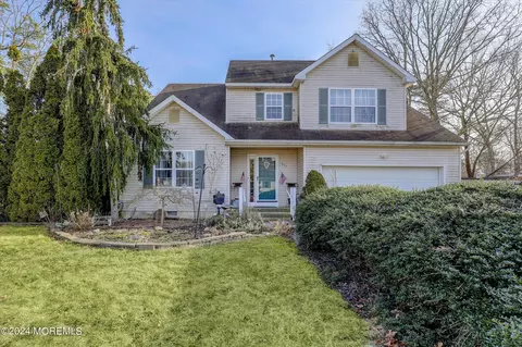 624 8th Ave, Toms River, NJ 08757