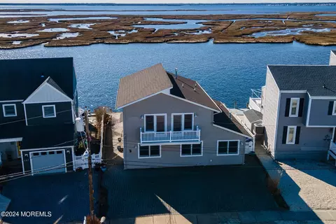 463 Boca Raton Dr, Lavallette, NJ 08735