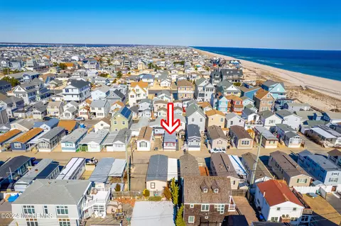 38 E Brighton Ave, Lavallette, NJ 08735 photo 5