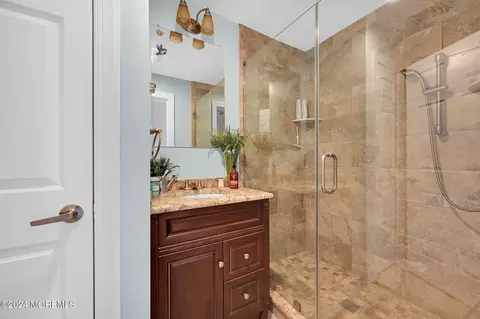Bath - 35 Florence Ave, Leonardo, NJ 07737 photo 1 of 4