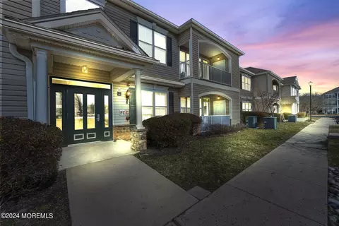 114 Sloan Ct, Matawan, NJ 07747