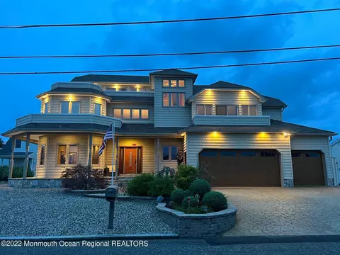 1200 Penguin Ct, Forked River, NJ 08731