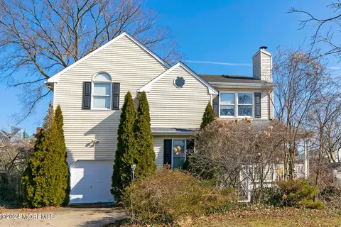 41 S Ward Ave, Rumson, NJ 07760