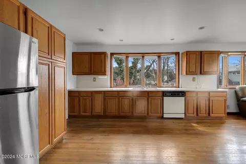 Kitchen - 41 S Ward Ave, Rumson, NJ 07760 photo 2 of 2