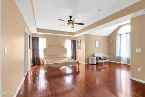 Living - 69 Picadilly Dr, Jackson, NJ 08527 photo 8 of 9