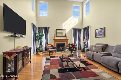 Living - 69 Picadilly Dr, Jackson, NJ 08527 photo 5 of 9