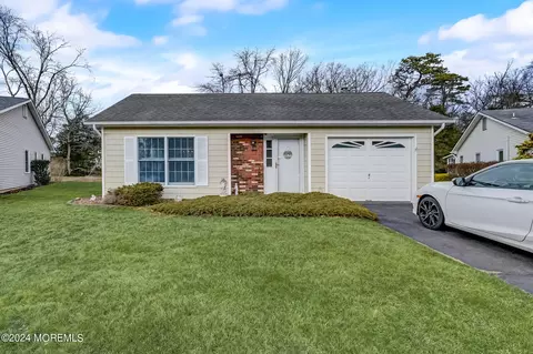 17 Piedmont Ct, Brick, NJ 08724