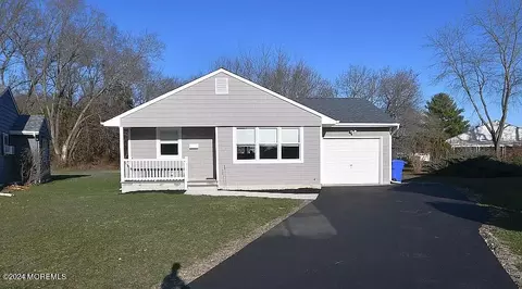 23 Petunia Way, Toms River, NJ 08755