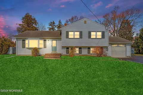 104 Jacksonville Rd, Pequannock, NJ 07440