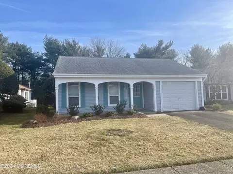 15 Harrogate Ln, Manchester, NJ 08759