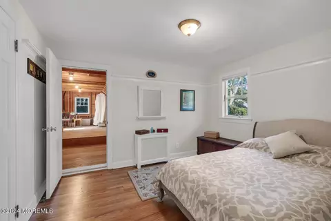 Bedroom - 6 W Cherry Ln, Rumson, NJ 07760 photo 4 of 4