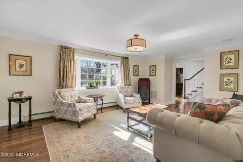 Living - 6 W Cherry Ln, Rumson, NJ 07760 photo 4 of 5