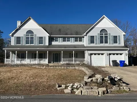 260 Heritage Dr, Brick, NJ 08723