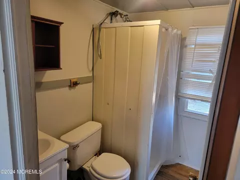 Bath - 1622 Joffre Rd, Forked River, NJ 08731 photo 1 of 2