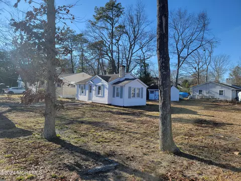 Exterior - 1622 Joffre Rd, Forked River, NJ 08731 photo 5 of 9