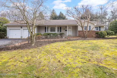 118 Leedsville Dr, Lincroft, NJ 07738
