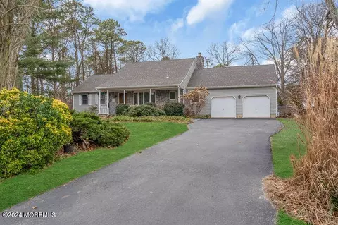 312 Grand Central Pkwy, Bayville, NJ 08721