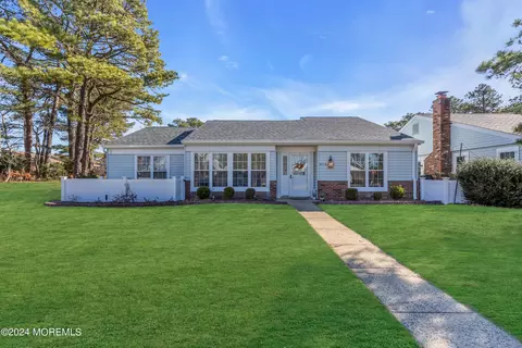 495 Dartmoor Way # A, Manchester, NJ 08759