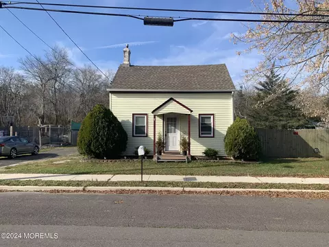 224 Western Ave, Tuckerton, NJ 08087