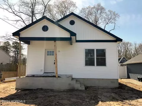 126 E Arverne Ave, Ocean Gate, NJ 08740