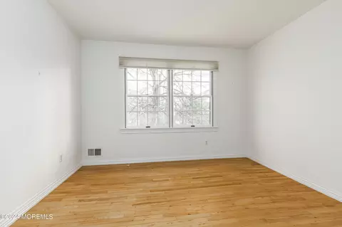 Other - 10 Leaf Ln, Old Bridge, NJ 08857 photo 3 of 9