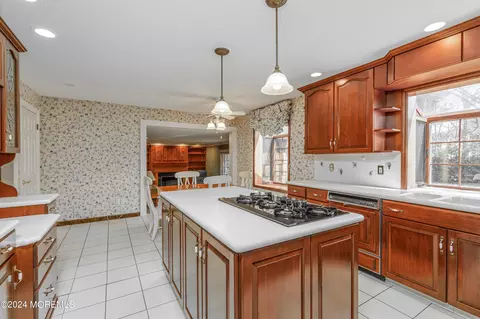 Kitchen - 10 Leaf Ln, Old Bridge, NJ 08857 photo 3 of 6