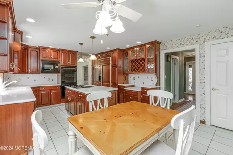 Kitchen - 10 Leaf Ln, Old Bridge, NJ 08857 photo 2 of 6