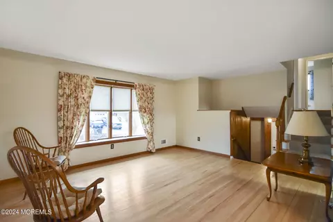 Living - 26 Bruce Ct, Milltown, NJ 08850 photo 1 of 2