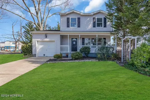589 Carolina Ave, Brick, NJ 08724