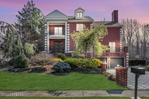 102 Valesi Dr, Morganville, NJ 07751
