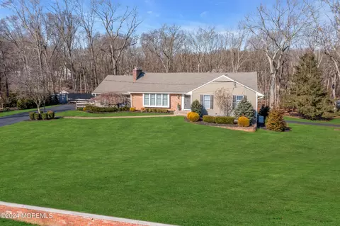 1 Old Farm Rd, Colts Neck, NJ 07722