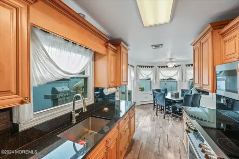 Kitchen - 723 Alpine St, Forked River, NJ 08731 photo 5 of 5