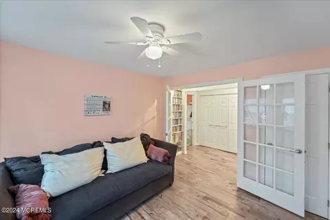 Living - 723 Alpine St, Forked River, NJ 08731 photo 4 of 5