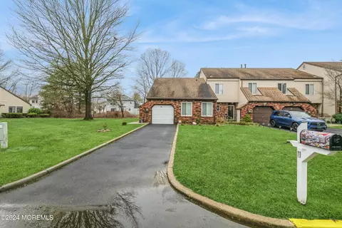 11 Coventry Ct #11, Matawan, NJ 07747