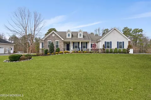 25 Aidan Ln, Jackson, NJ 08527