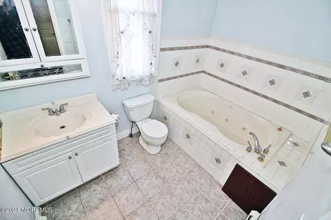 Bath - 1736 Lakeside Dr S, Forked River, NJ 08731 photo 2 of 3