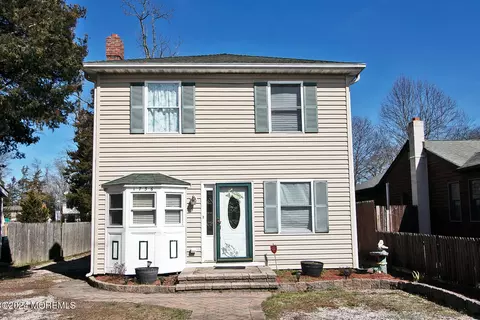1736 Lakeside Dr S, Forked River, NJ 08731