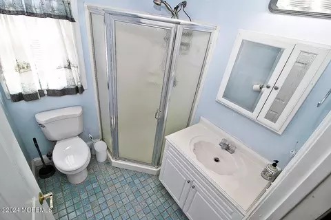 Bath - 1736 Lakeside Dr S, Forked River, NJ 08731 photo 3 of 3