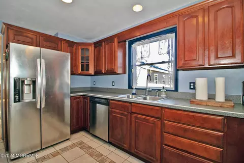Kitchen - 1736 Lakeside Dr S, Forked River, NJ 08731 photo 5 of 5