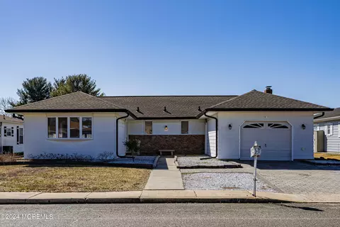 863 Jamaica Blvd, Toms River, NJ 08757