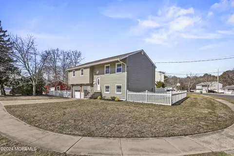 442 Madison Ave, Monroe, NJ 08831