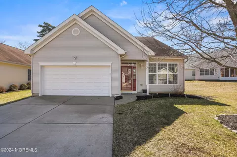 23 Ivy Creek Dr, Little Egg Harbor, NJ 08087