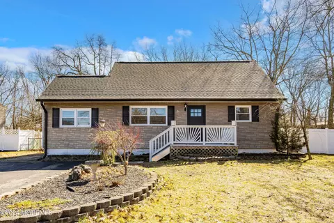 Exterior - 5 Hampton Rd, Howell, NJ 07731 photo 2 of 9