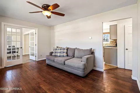 Living - 5 Hampton Rd, Howell, NJ 07731 photo 2 of 4