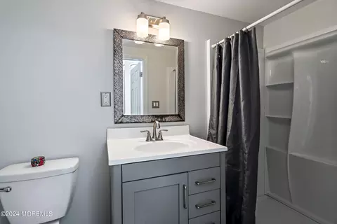 Bath - 5 Hampton Rd, Howell, NJ 07731 photo 1 of 3