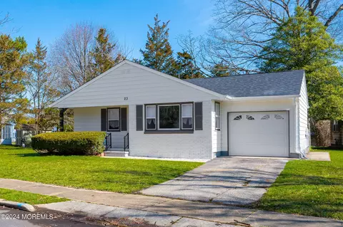 23 Coral Bell Holw, Toms River, NJ 08755