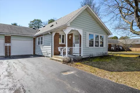 68 Yorktowne Pkwy #C, Whiting, NJ 08759
